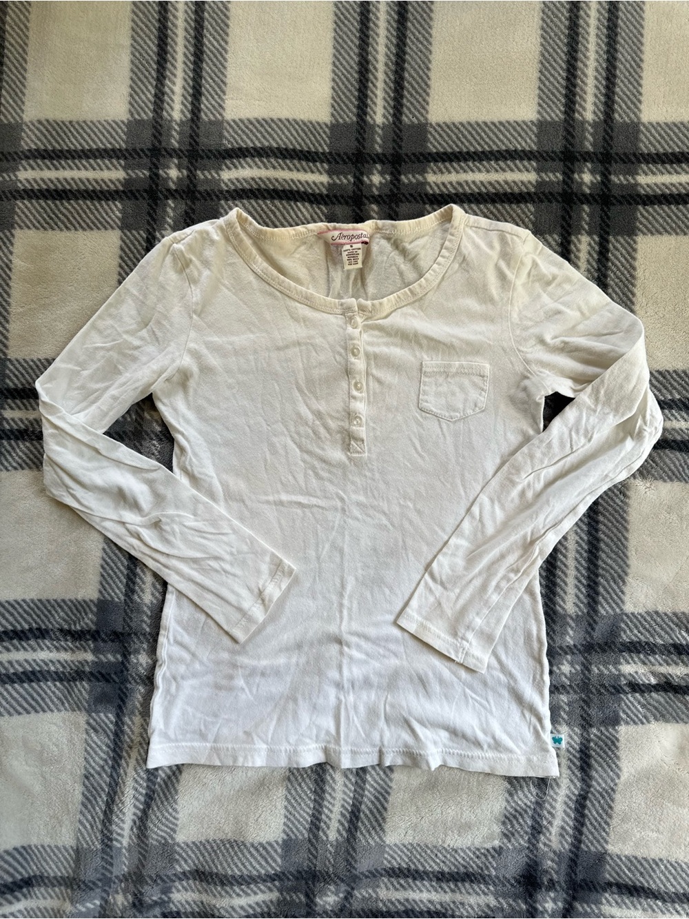 Aeropostale Y2K White/Off White Long-Sleeve Bella Elana Henley Tee-Small